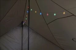 Easy Camp Globe Lichtsnoer Kleurenmix 15 Lampen - 2 Meter 8 Easy Camp Globe Lichtsnoer Kleurenmix 15 Lampen - 2 Meter -Buiten kamperen 1268 1900 67c93ed5 e0e9 4436 bb85 bb6ad4e4c883 1280x960