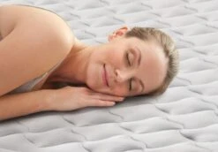 Intex Supreme Air Flow Luchtbed - Queensize - Ingebouwde Elektrische Pomp 18 Intex Supreme Air Flow Luchtbed - Queensize - Ingebouwde Elektrische Pomp -Buiten kamperen 1320 1900 64490 inuse3 2020 300