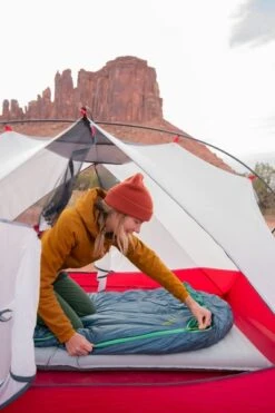 Therm-A-Rest Saros 32 Mummymodel Slaapzak 12 Therm-A-Rest Saros 32 Mummymodel Slaapzak -Buiten kamperen 1900 1267 2022 thermarest desertcamping highsierras spence 0042 1