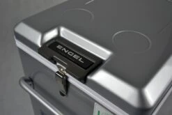 Engel MT45F-S Compressor Koelbox - 40 Liter -Buiten kamperen 1900 2849 mt45fs verschluss detail