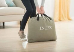 Intex Prime Comfort Luchtbed - Eenpersoons - Ingebouwde Elektrische Pomp 16 Intex Prime Comfort Luchtbed - Eenpersoons - Ingebouwde Elektrische Pomp -Buiten kamperen 899 1294 64162 inuse2 2020 300