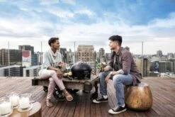 CADAC Citi Chef 40 Gasbarbecue - Zwart 27 CADAC Citi Chef 40 Gasbarbecue - Zwart -Buiten kamperen 900 1348 citi chef 40 lifestyle klein 1