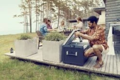 Dometic CFX3 75DZ Compressor Koelbox - 74 Liter 23 Dometic CFX3 75DZ Compressor Koelbox - 74 Liter -Buiten kamperen dometic cfx3 bbq dinner friends drinks resultaat